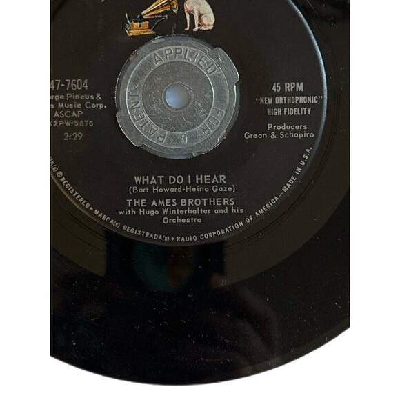 Vintage Vinyl 45 Rpm Ames Bros What Do I Hear & Take Me Along W/ Spider Adapter - Picture 3 of 4